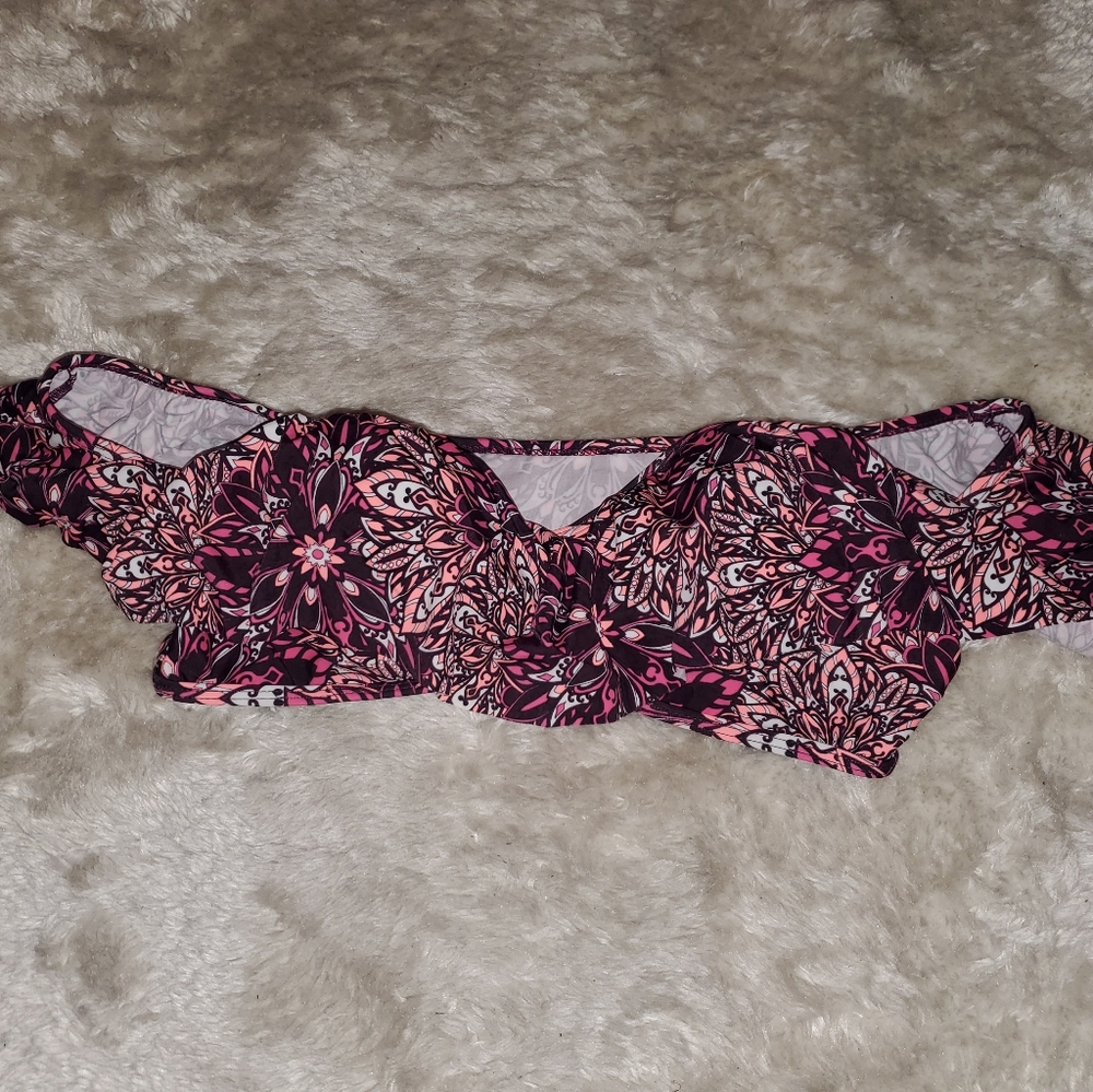 Off the shoulder swimsuit top!